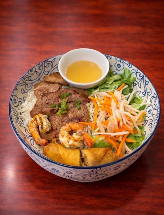 Vermicelli Grilled Beef, Shrimp & Eggroll.